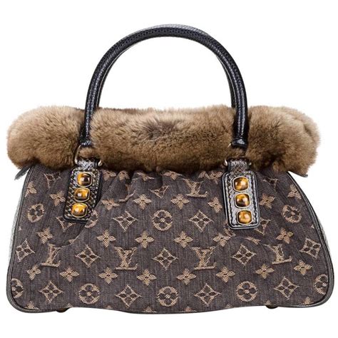 louis vuitton purse ith fur